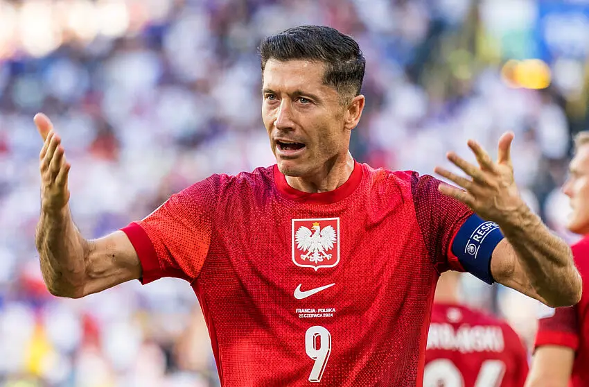 Foot – Barça : Lewandowski tente de convaincre Szczesny !